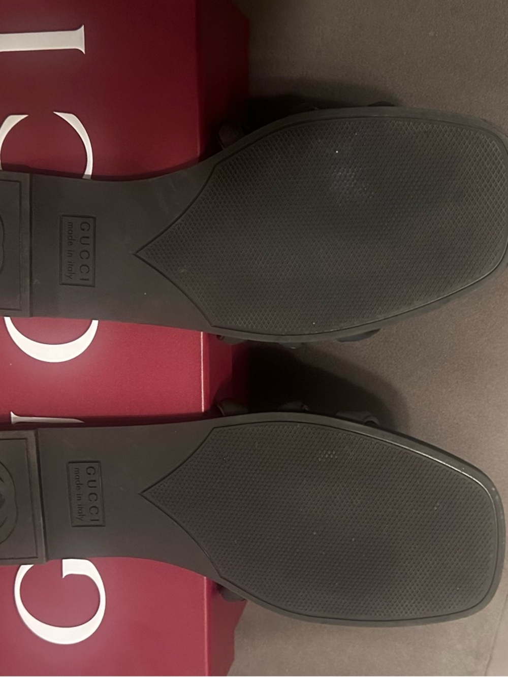 Gucci Black Interlocking GG Rubber Slide Sandals - Picture 3 of 9